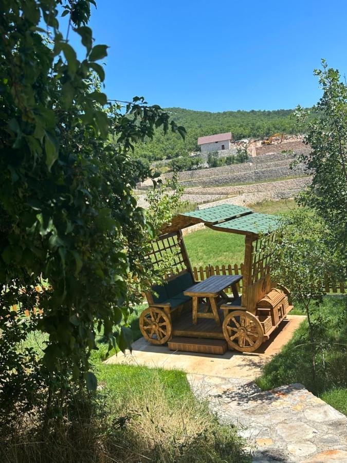 Nikšić Etno Selo Montegoat酒店 外观 照片